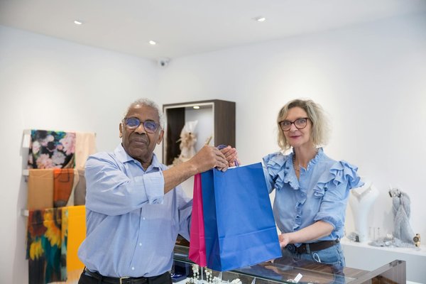 Comment adopter le grand sac à main pour révéler votre style